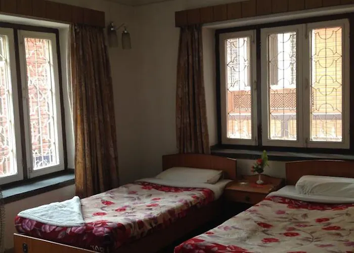 Down Town Hotel 2*